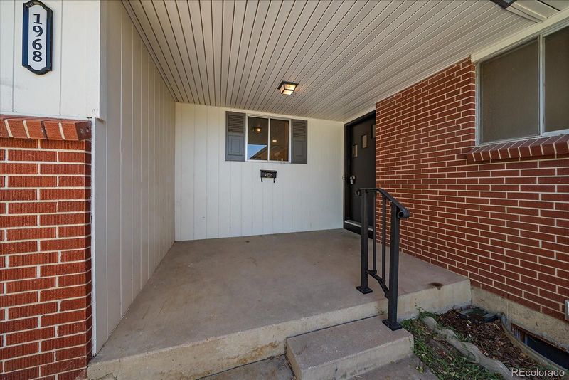 1968 E Panama Dr, Centennial, CO 80121