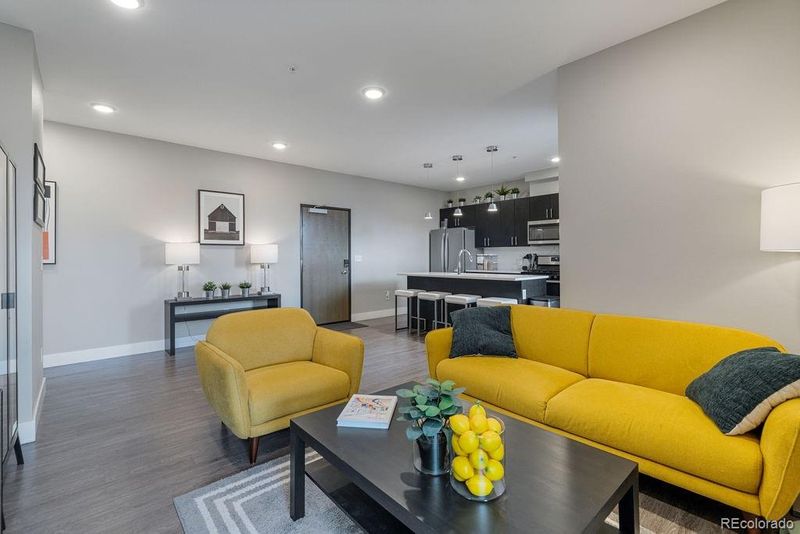 2374 S University Blvd #301, Denver, CO 80201