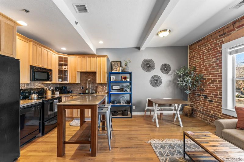 800 E 18th Ave #206, Denver, CO 80218