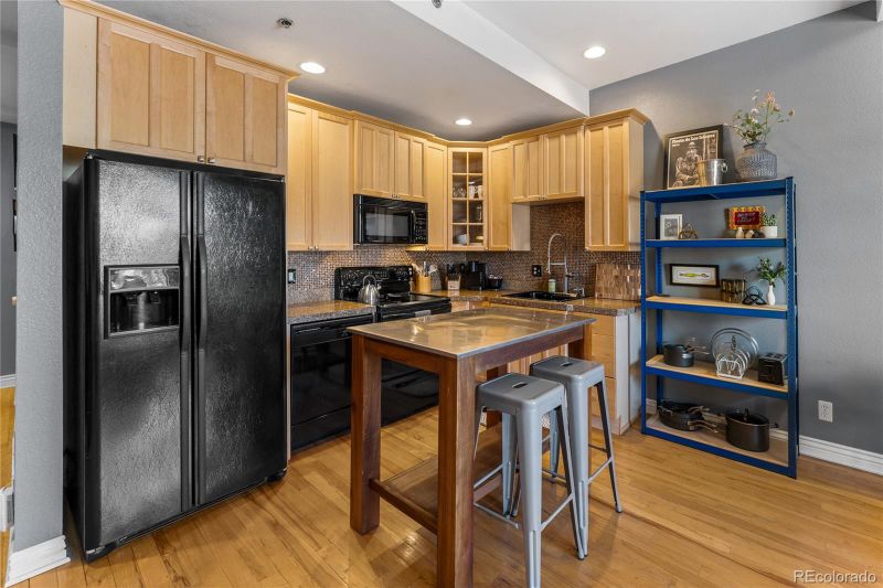 800 E 18th Ave #206, Denver, CO 80218