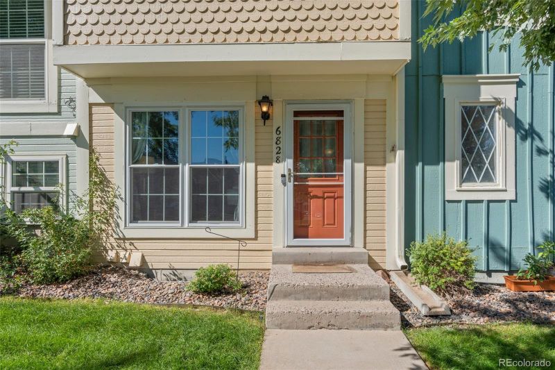 6828 S Independence St, Littleton, CO 80128