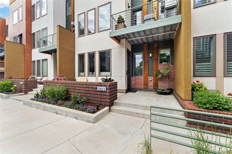 1951 W 34th Ave, Denver, CO 80211