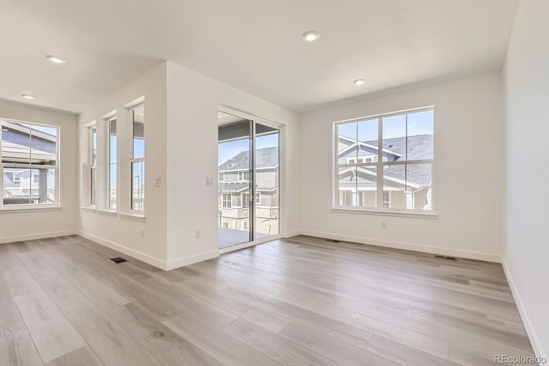 24471 E Evans Dr, Aurora, CO 80018