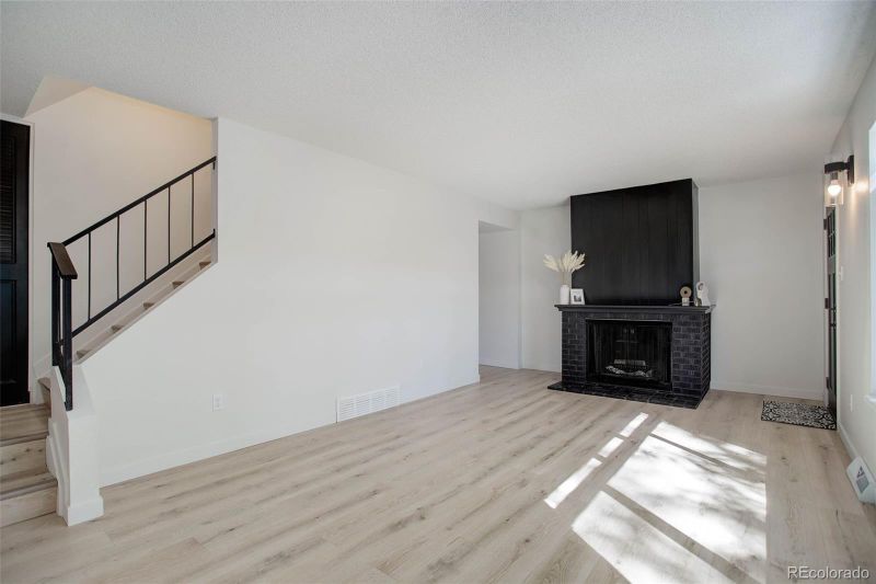 9017 E Nassau Ave, Denver, CO 80237