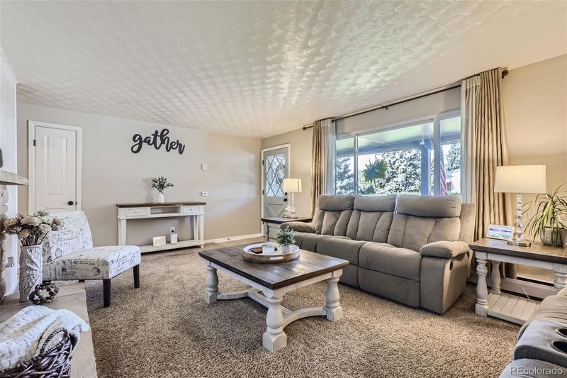 2100 Carr St, Lakewood, CO 80214