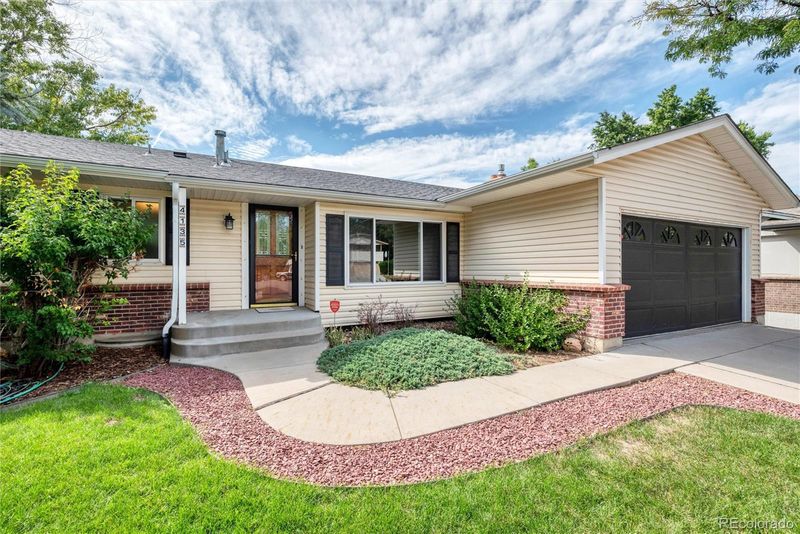 4135 S Vincennes Ct, Denver, CO 80237