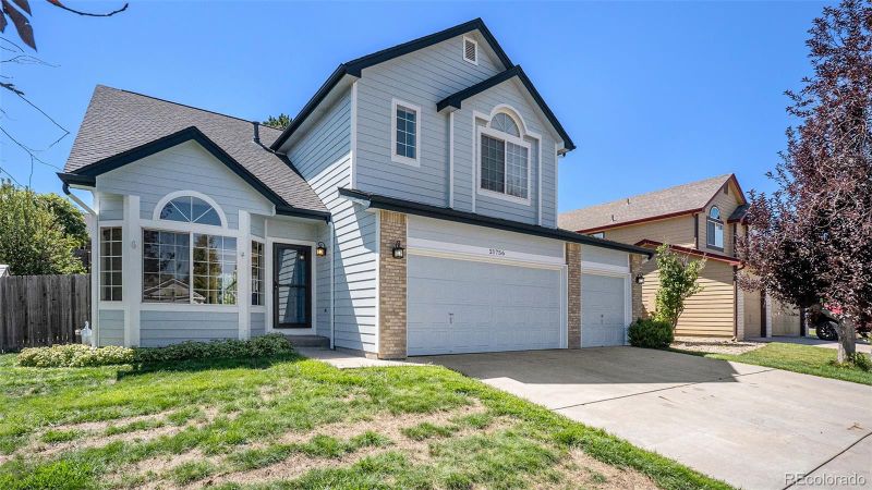21756 E Alamo Ln, Centennial, CO 80015