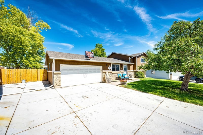 185 Pegasus Dr, Littleton, CO 80124