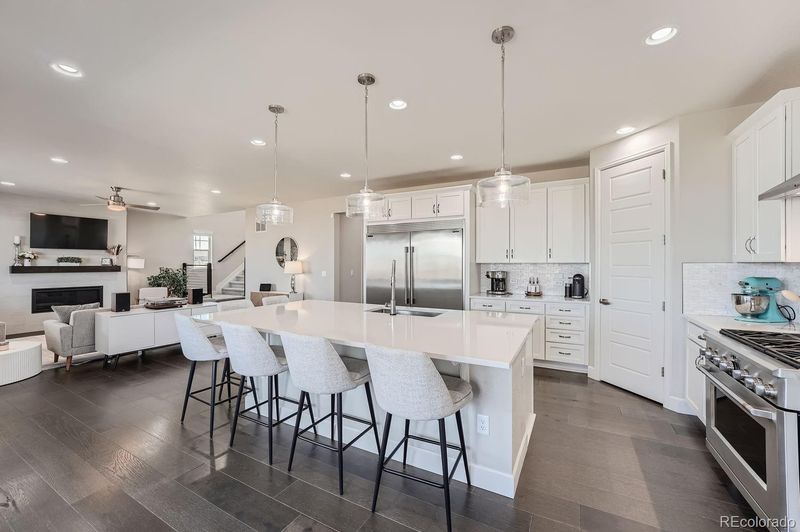 7171 S Valleyhead Ct, Aurora, CO 80016