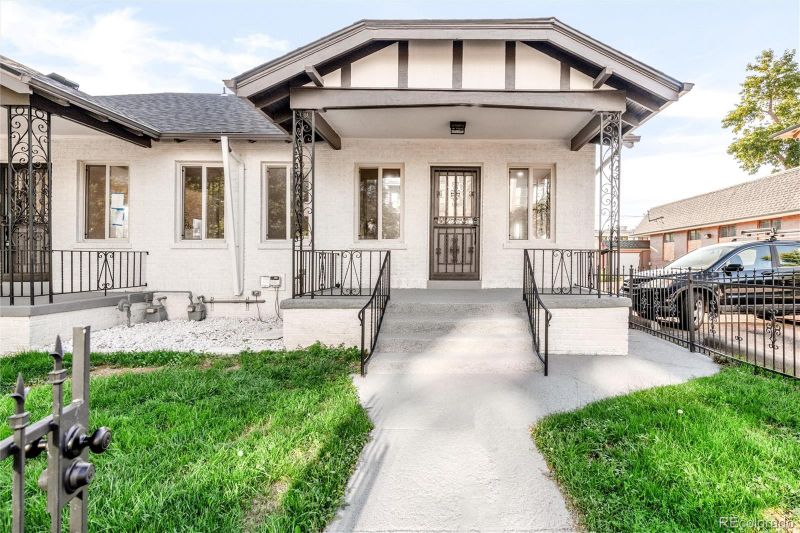 1737 N Franklin St, Denver, CO 80218