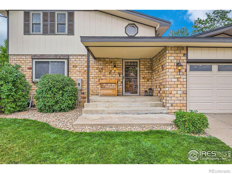 2146 Squires St, Longmont, CO 80501