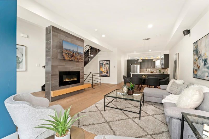 1555 Perry St, Denver, CO 80204