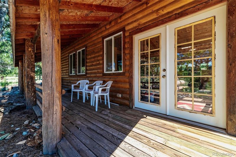 819 Huerfano Dr, Hartsel, CO 80449