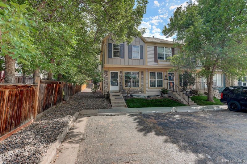 2667 E Nichols Cir, Centennial, CO 80122
