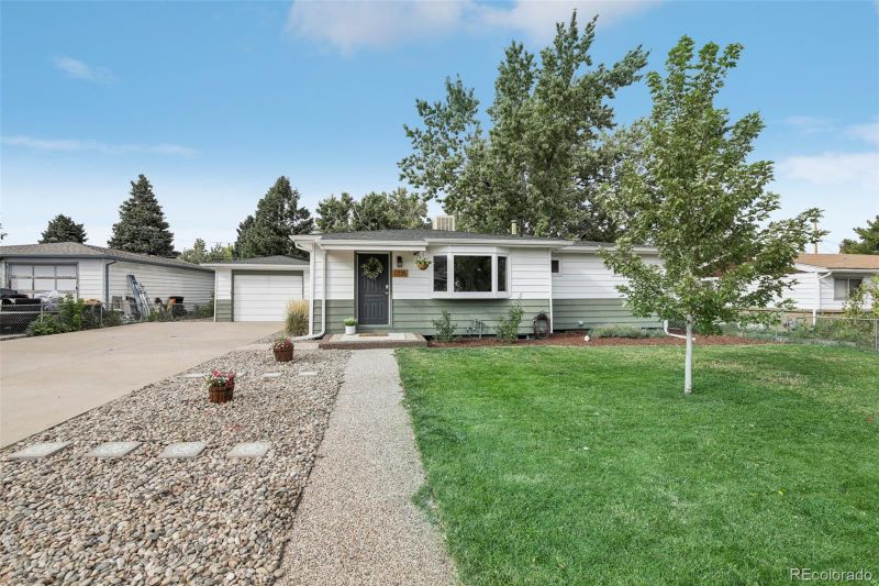 17135 W 8th Pl, Golden, CO 80401