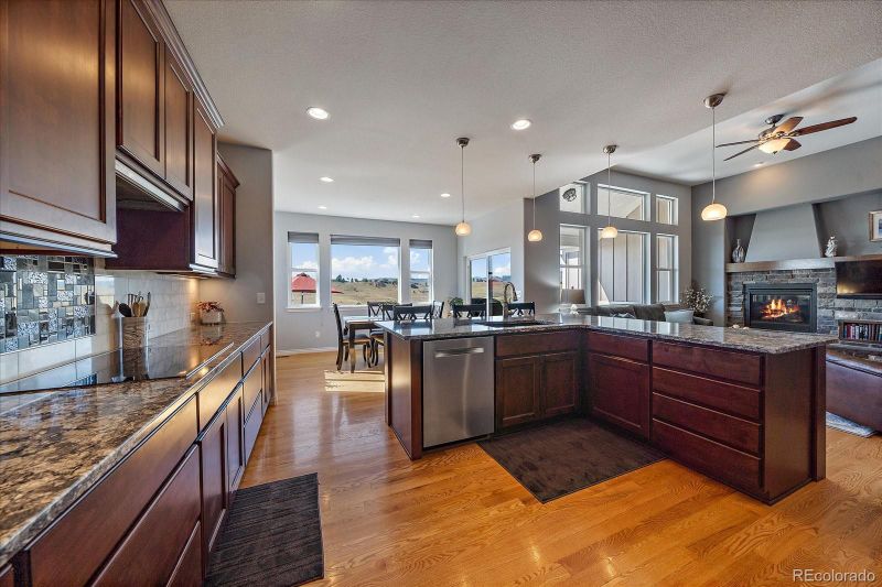 8412 Quaker Cir, Arvada, CO 80007