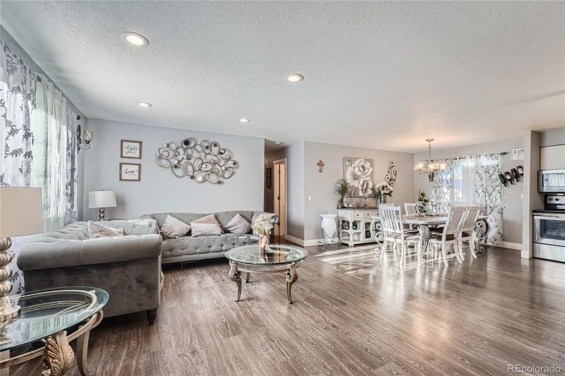 11046 Livingston Dr, Northglenn, CO 80234