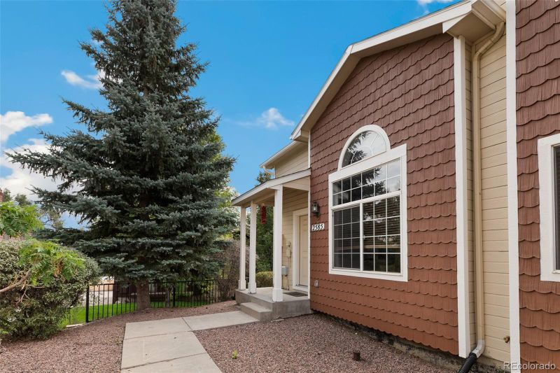2585 Mesa Springs Vw, Colorado Springs, CO 80907