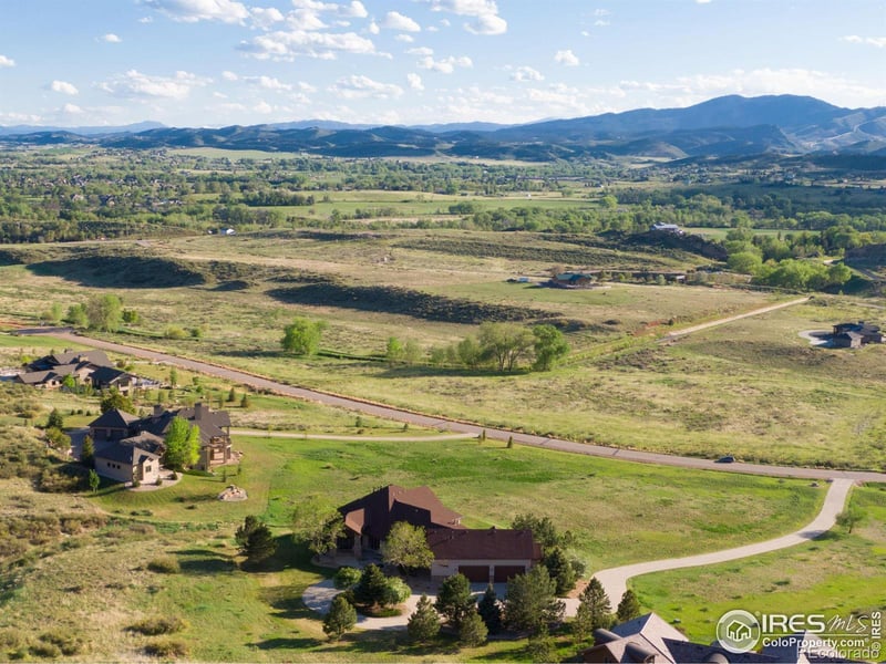 2276 Gamble Oak Dr, Loveland, CO 80538