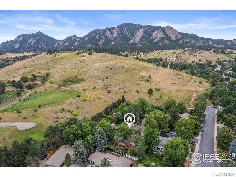 240 Abbey Pl, Boulder, CO 80302