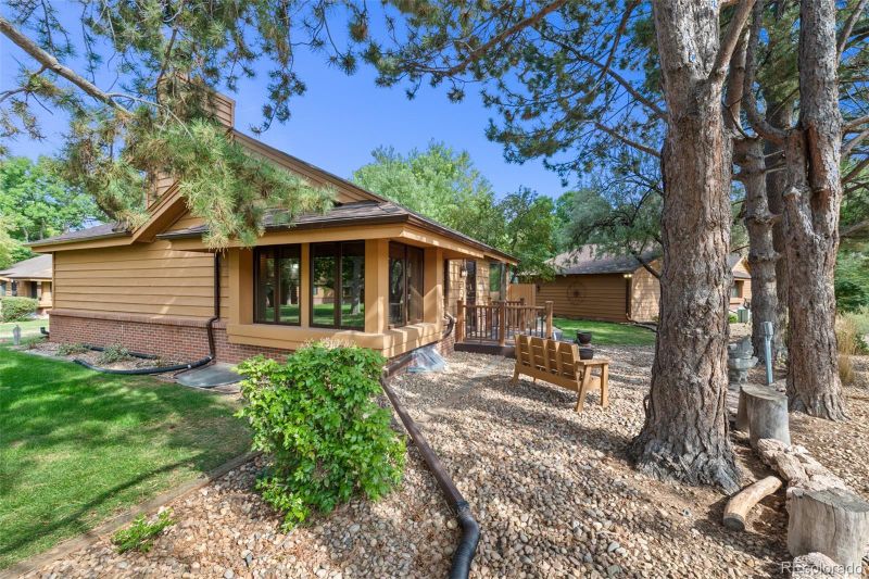 125 S Eagle Cir, Aurora, CO 80012