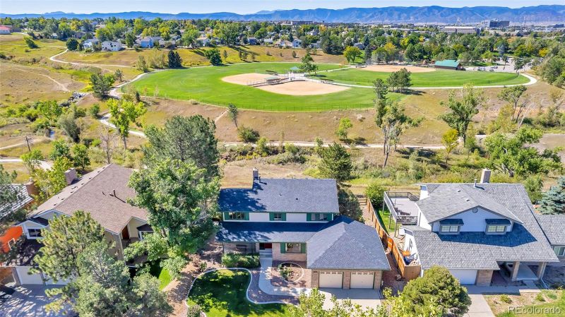 516 Fox Hunt Cir, Highlands Ranch, CO 80126
