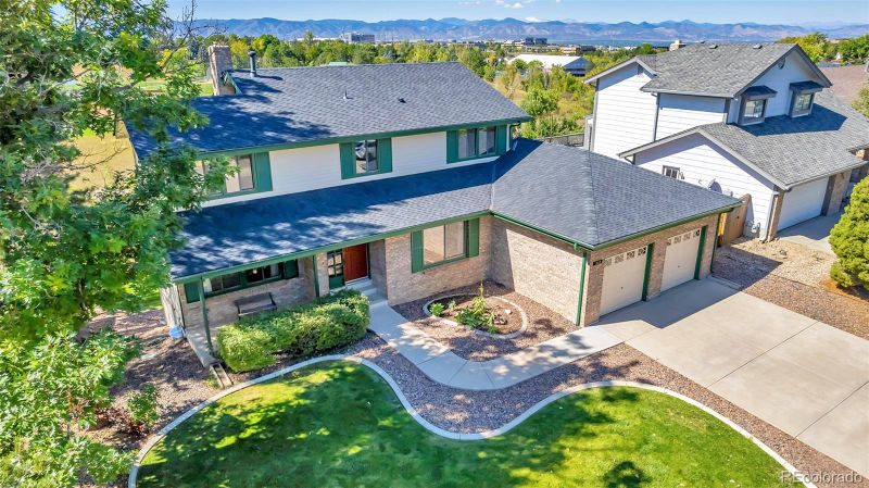 516 Fox Hunt Cir, Highlands Ranch, CO 80126