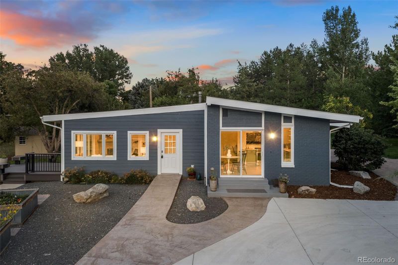 7621 Arlington Dr, Boulder, CO 80303