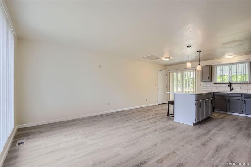 8867 W Nichols Ave, Littleton, CO 80128