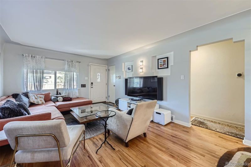 890 S Eliot St, Denver, CO 80219