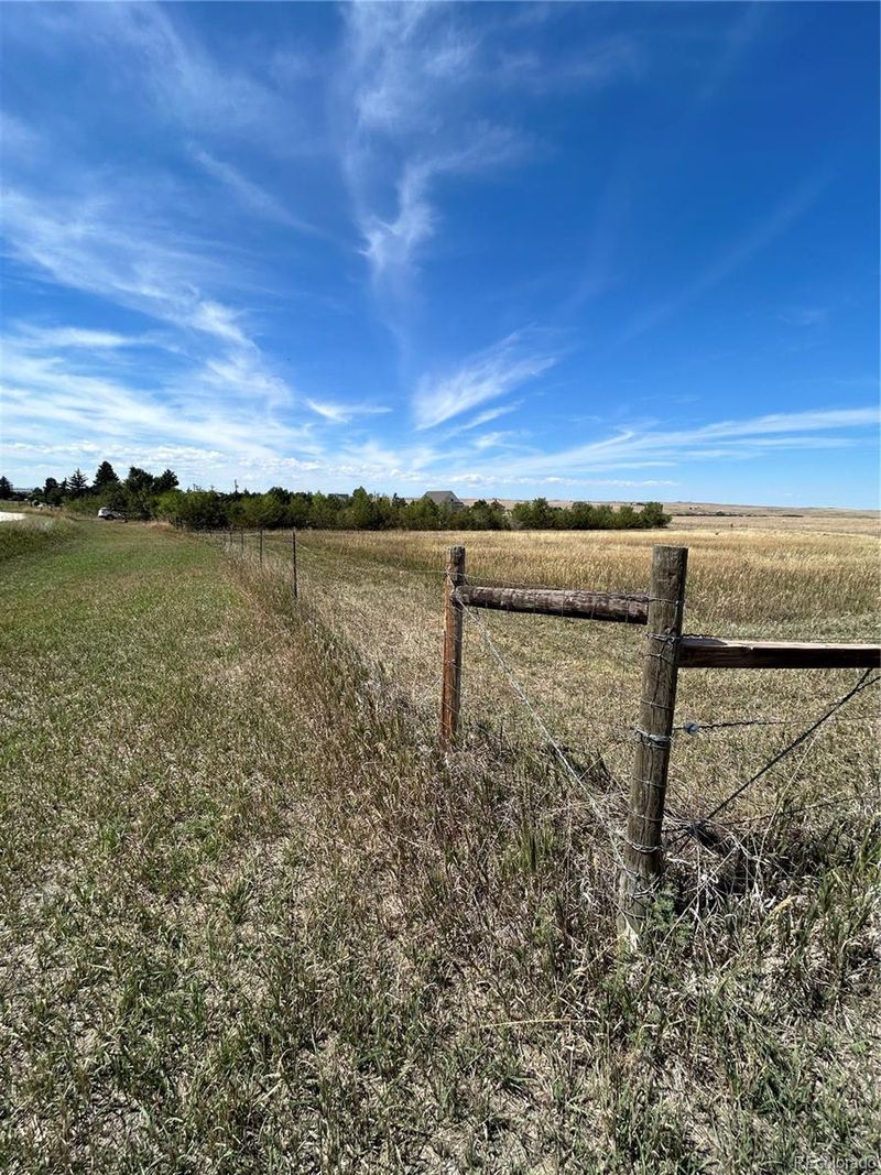 7357 Shenandoah Dr, Elizabeth, CO 80107