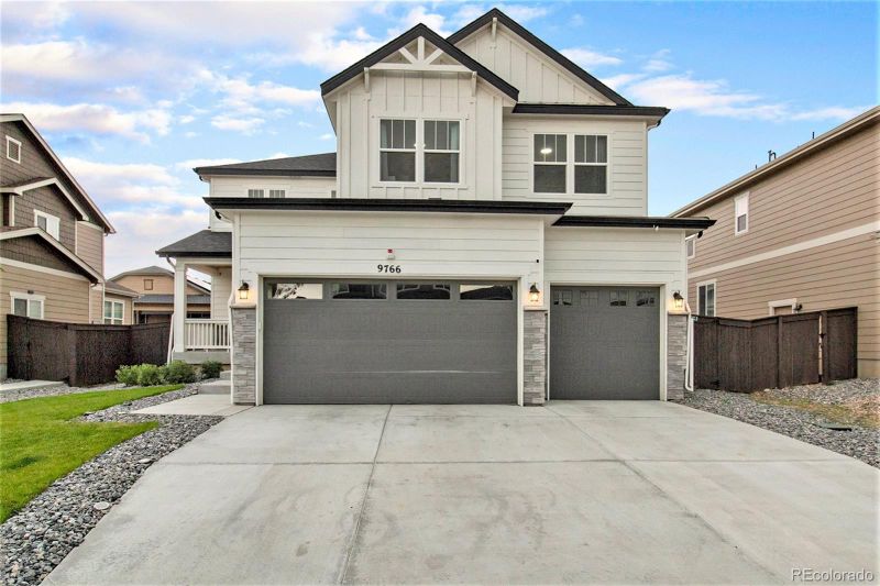 9766 Ceylon Ct, Commerce City, CO 80022