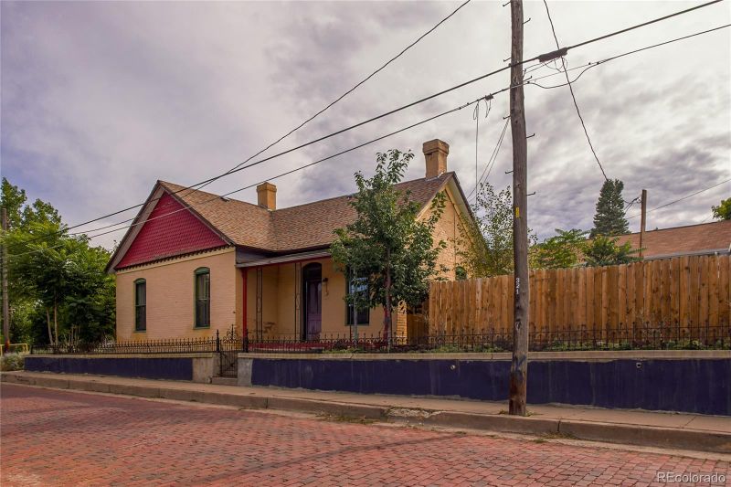 201 W 3rd St, Trinidad, CO 81082