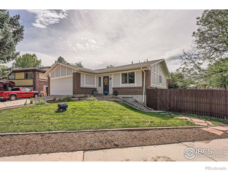 17524 E Lasalle Dr, Aurora, CO 80013