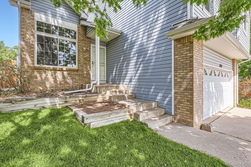 17418 E Bellewood Cir, Aurora, CO 80015