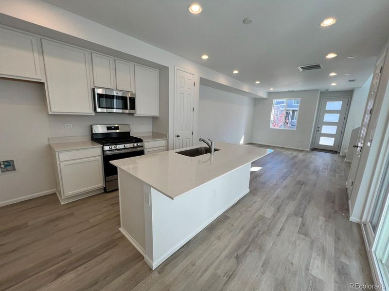 22883 E Tufts Ave #A, Aurora, CO 80015