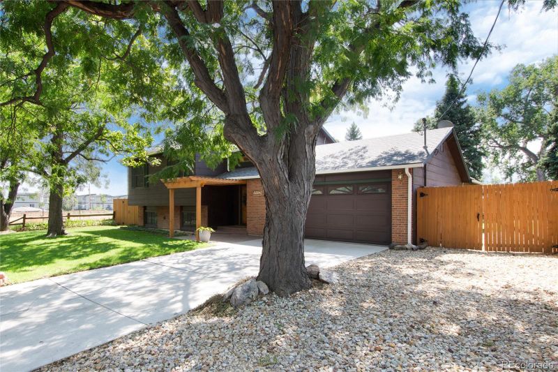 5524 W 60th Pl, Arvada, CO 80003