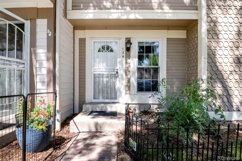 1811 S Quebec Way #134, Denver, CO 80231