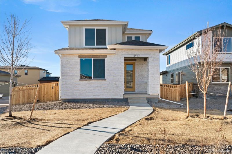5929 N Liverpool St, Aurora, CO 80019