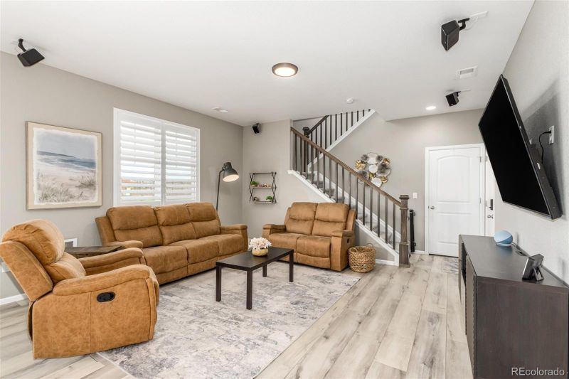 4690 S Liverpool Ct, Aurora, CO 80015