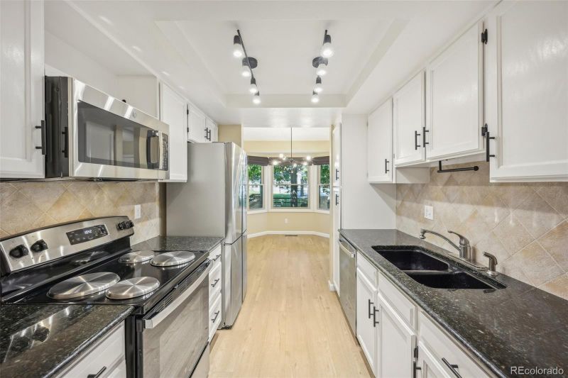 7670 S Cove Cir, Centennial, CO 80122