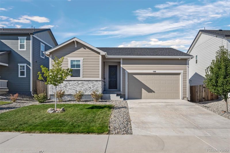 144 Vista Cliff Cir, Castle Rock, CO 80104