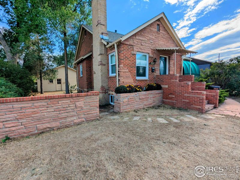 2324 W 8th St, Greeley, CO 80634