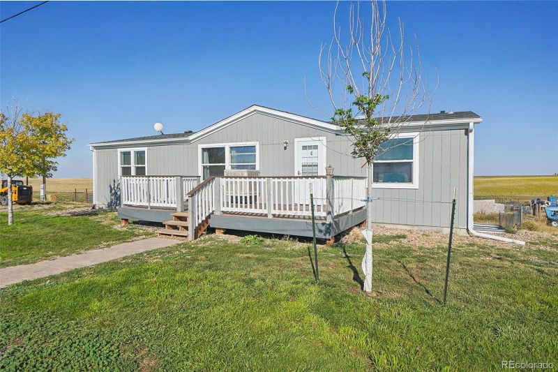 6690 Yulle Rd, Strasburg, CO 80136