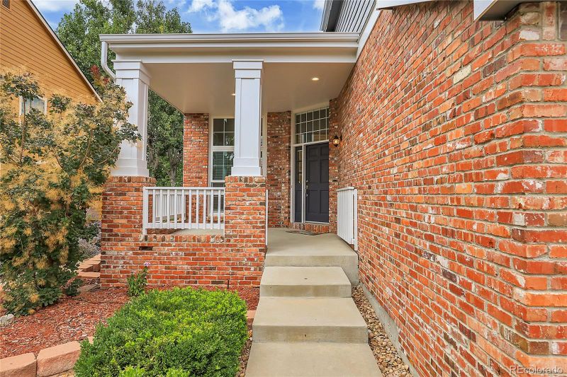 18149 E Peakview Ave, Aurora, CO 80016