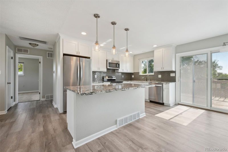 610 Carr St, Lakewood, CO 80214