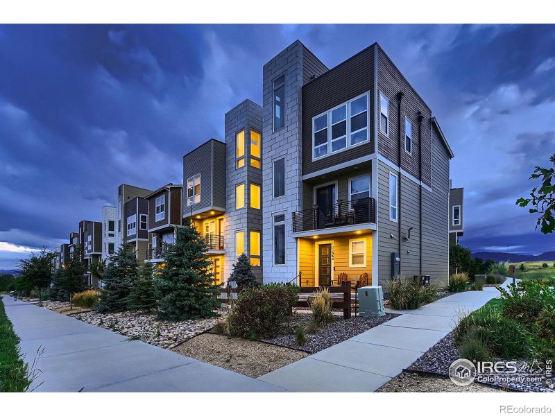 11960 Skyview Ln, Broomfield, CO 80021