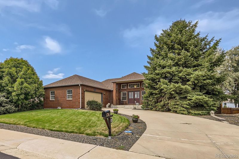 153 Falcon Cir, Mead, CO 80542