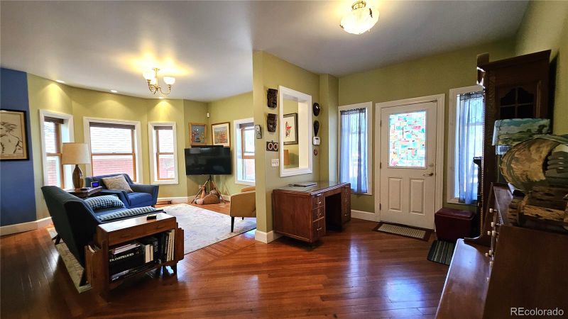 112 E 3rd St, Trinidad, CO 81082