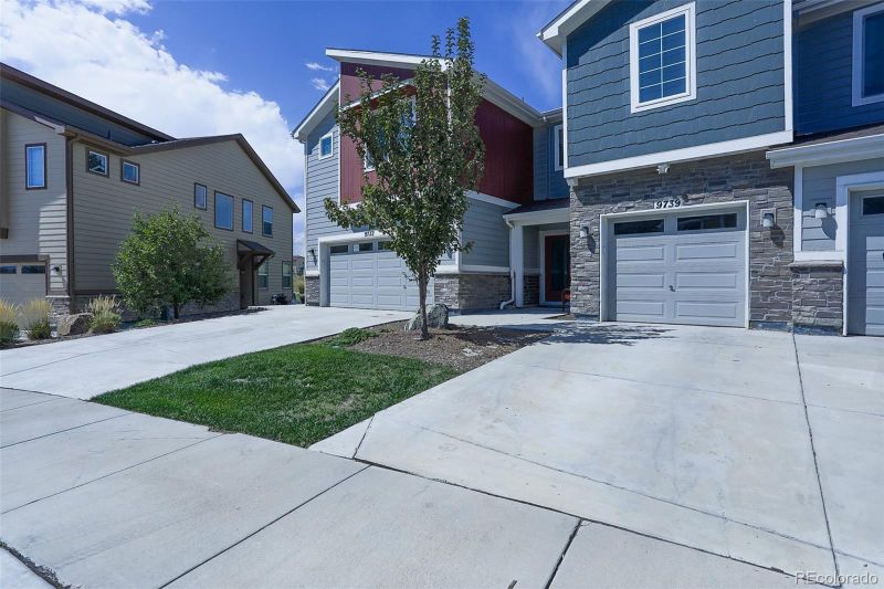 9739 Birch Ln, Thornton, CO 80229
